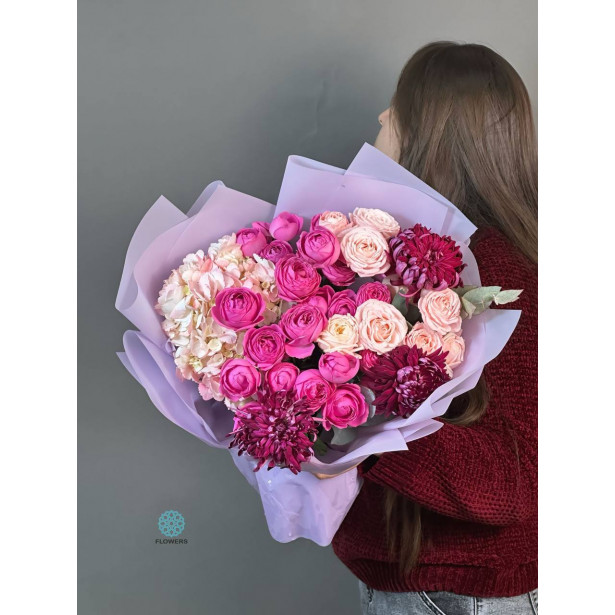 Pink and Red Roses Mixed Bouquet