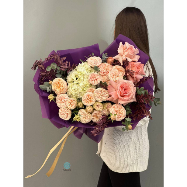 Mixed Spray Roses and Hydrangeas Violet Bouquet