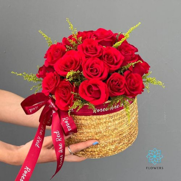 Red roses in box